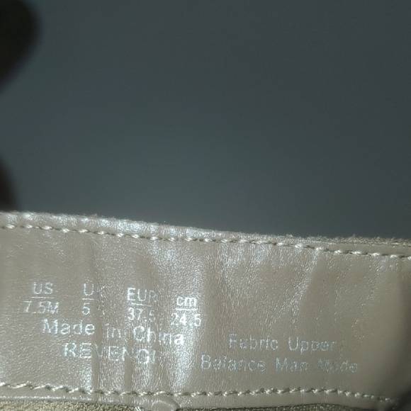 Stylish Tan Suede Like Ankle Booties Heeled Shoe Open Toe Womens Size 7.5 7-1/2 - Picture 10 of 10